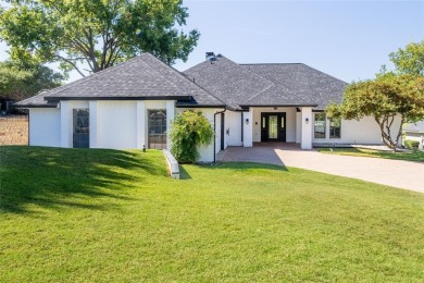 Lake Home For Sale in Trophy Club, Texas