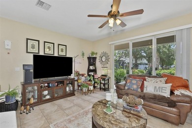 Welcome to this beautifully maintained 3-bedroom, 2.5-bath - photo 8
