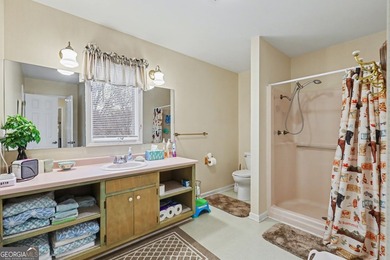 This beautiful, expansive, 4 bedroom, 5.5 bath home with a - photo 34