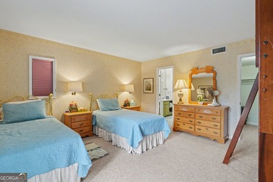 This beautiful, expansive, 4 bedroom, 5.5 bath home with a - photo 37