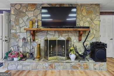 This beautiful, expansive, 4 bedroom, 5.5 bath home with a - photo 44