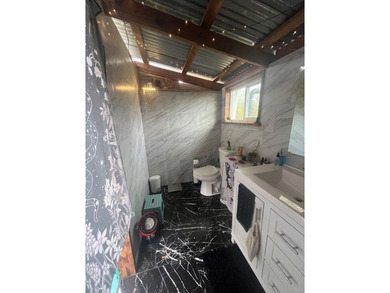 Turnkey off-grid homestead is ready for you to move in - photo 5