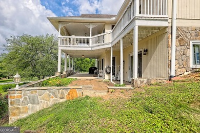 This beautiful, expansive, 4 bedroom, 5.5 bath home with a - photo 60