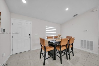Beautiful newly built home (2023) featuring 3 bedrooms and 2 - photo 2