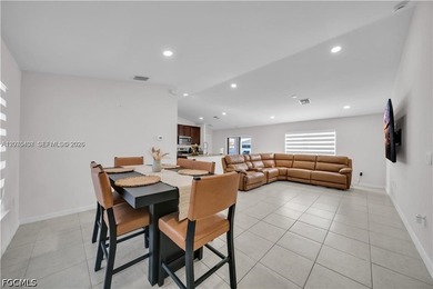 Beautiful newly built home (2023) featuring 3 bedrooms and 2 - photo 3
