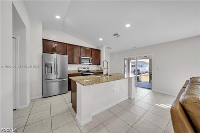 Beautiful newly built home (2023) featuring 3 bedrooms and 2 - photo 8