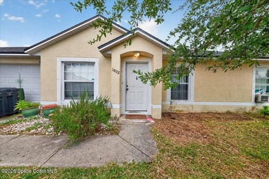 Welcome home to this 4-bedroom, 2-bath home PLUS a dedicated - photo 12
