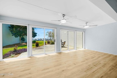 Welcome to easy coastal living in this beautifully updated - photo 14