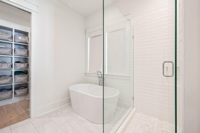 LARGE BONUS/FLEX ROOM CAN SERVE AS A FIFTH BEDROOM. Experience - photo 15