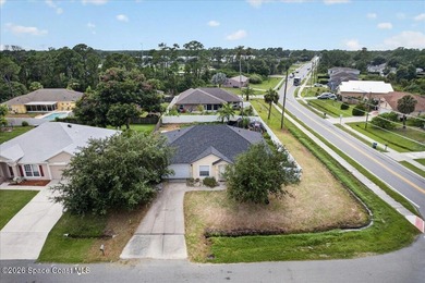 Welcome home to this 4-bedroom, 2-bath home PLUS a dedicated - photo 23