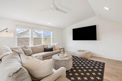 LARGE BONUS/FLEX ROOM CAN SERVE AS A FIFTH BEDROOM. Experience - photo 31