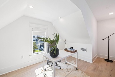 LARGE BONUS/FLEX ROOM CAN SERVE AS A FIFTH BEDROOM. Experience - photo 32