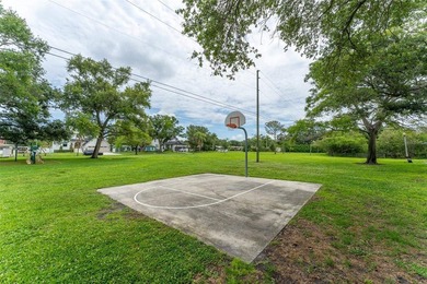 Huge yard with alley access in a hot location! This 3 bed 2 bath - photo 36
