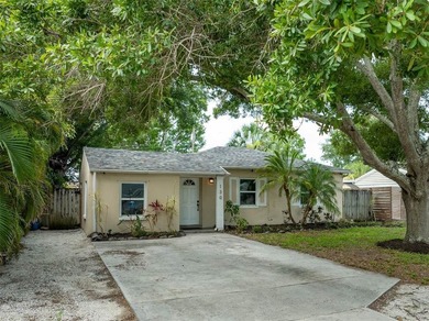 Huge yard with alley access in a hot location! This 3 bed 2 bath - photo 40