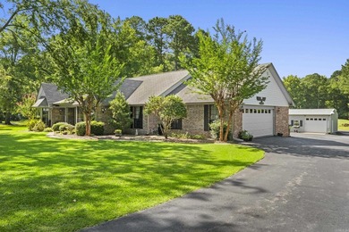 Wow! This Beautifully landscaped home has 3 bedrooms 2 baths - photo 1