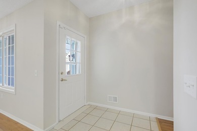Welcome to easy, one-level living at 7592 Hinton Park Avenue S! - photo 5