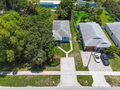 Completely renovated and full of charm, this beautiful 3-bedroom - photo 50