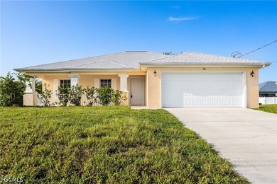 Welcome home to this beautifully maintained 3-bedroom + den - photo 1