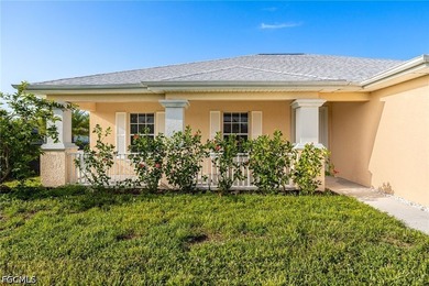 Welcome home to this beautifully maintained 3-bedroom + den - photo 5