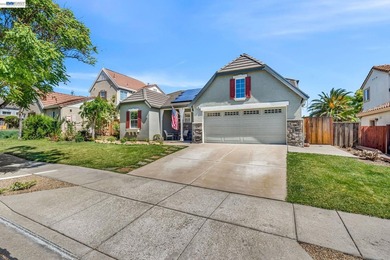 Welcome to this beautifully maintained single-story home tucked - photo 4
