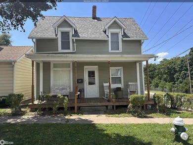 Mississippi River - Des Moines County Home For Sale in Burlington Iowa