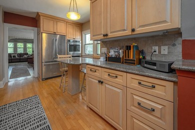 Charming bungalow with character and updates located in the - photo 15