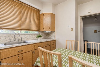 Amazing opportunity to buy this legal two family located near to - photo 15