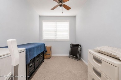 Amazing opportunity to buy this legal two family located near to - photo 18