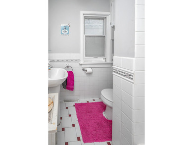 Charming bungalow with character and updates located in the - photo 23