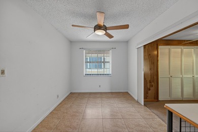 A fantastic location in a well-manicured community. This large 2 - photo 26