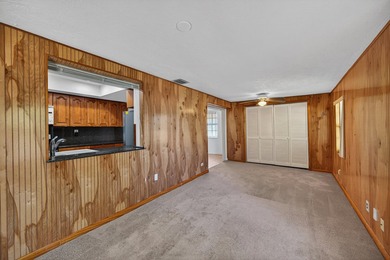 A fantastic location in a well-manicured community. This large 2 - photo 32