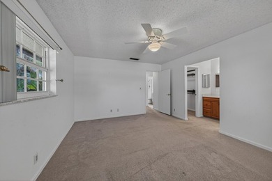 A fantastic location in a well-manicured community. This large 2 - photo 38