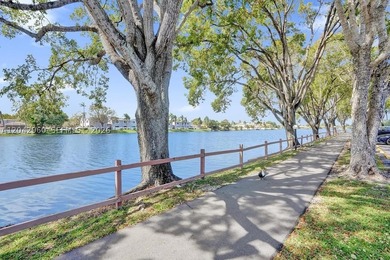 SPACIOUS & IMMACULATELY KEPT 2 BED, 2 BATH UNIT WITH IMPACT - photo 50