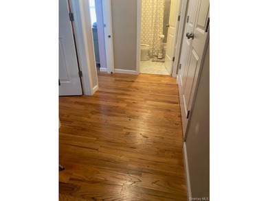Modern Luxury Meets Coastal Charm in Poquott Village Welcome - photo 10
