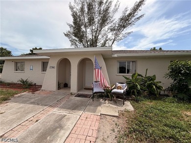 Exceptional Income-Producing Duplex in the Heart of San Carlos - photo 1