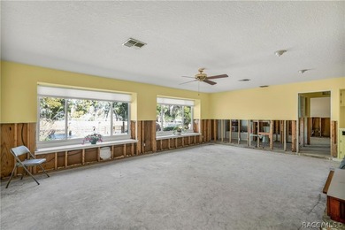 Looking for a waterfront home to make your own? Check out this - photo 11