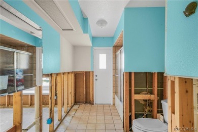 Looking for a waterfront home to make your own? Check out this - photo 14