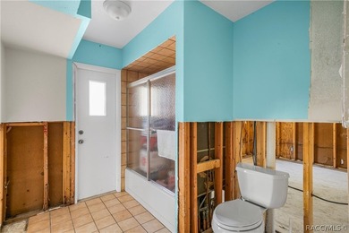 Looking for a waterfront home to make your own? Check out this - photo 15