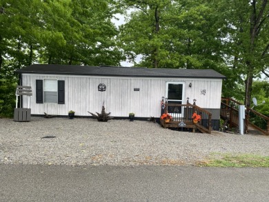 Nolin Lake Home For Sale in Leitchfield Kentucky