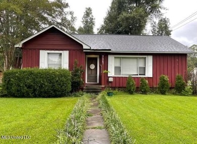 Yazoo River Home For Sale in Greenwood Mississippi