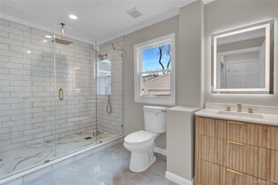 Completely Renovated in Lindenhurst Village. Many New Features - photo 11