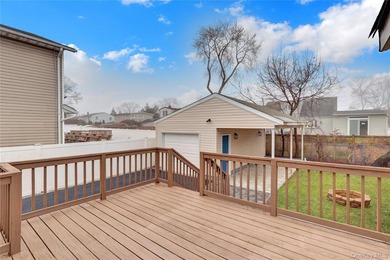 Completely Renovated in Lindenhurst Village. Many New Features - photo 18
