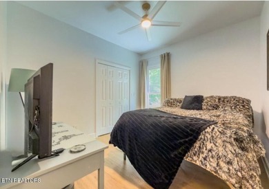 Welcome to this totally renovated, move-in ready 5 bedroom, 3 - photo 20