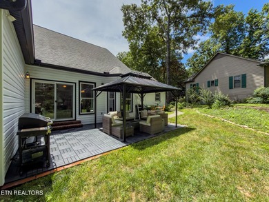 Welcome to this totally renovated, move-in ready 5 bedroom, 3 - photo 34