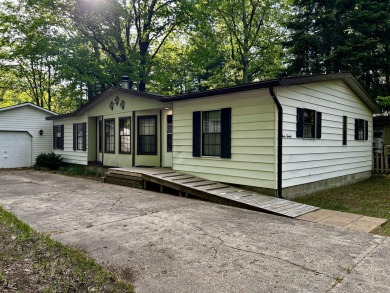 Houghton Lake Home For Sale in Houghton Lake Michigan