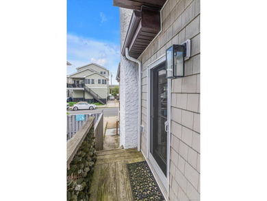 Experience the best of coastal living at 125 Taft Avenue, a - photo 26