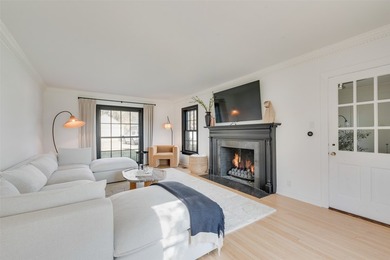 Come experience this beautifully updated Traditional-style home - photo 6