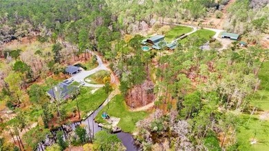 New Price! NO FLOODING AT THIS LOVELY ESTATE. Your dream of - photo 38