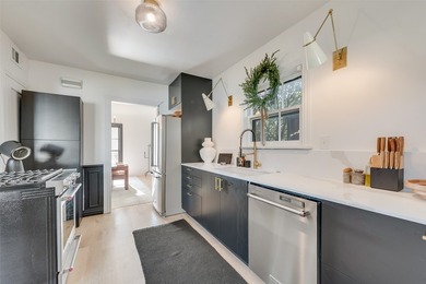 Come experience this beautifully updated Traditional-style home - photo 8
