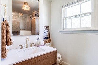 Come experience this beautifully updated Traditional-style home - photo 10